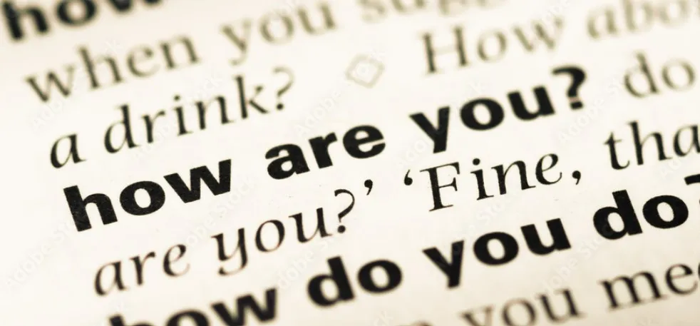 辞書の「how are you?」の項目を写したクローズアップ写真